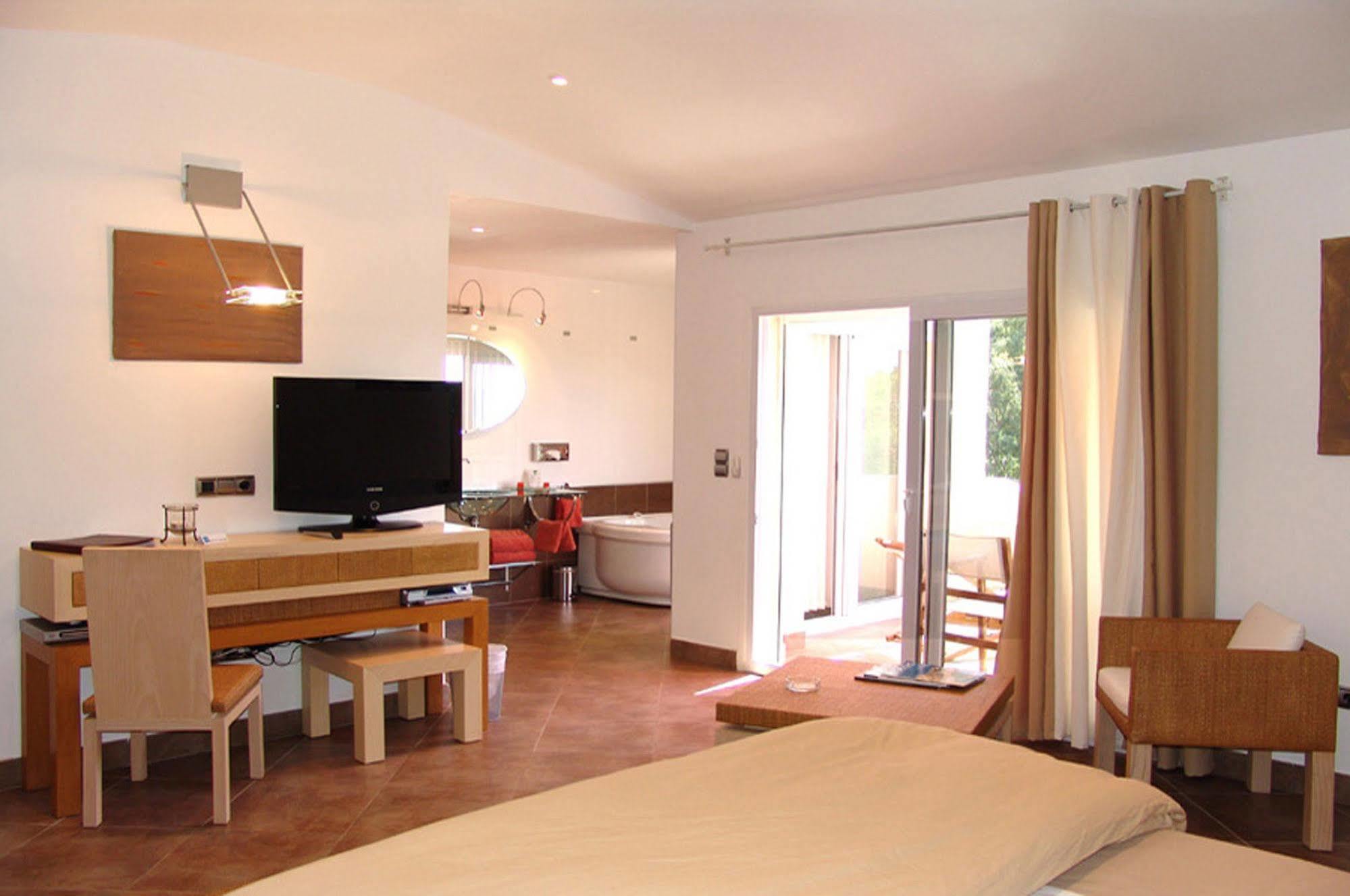 Private Hotel - Adult Only Porto-Vecchio  Exteriör bild
